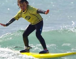  Surf para niños en Bretaña